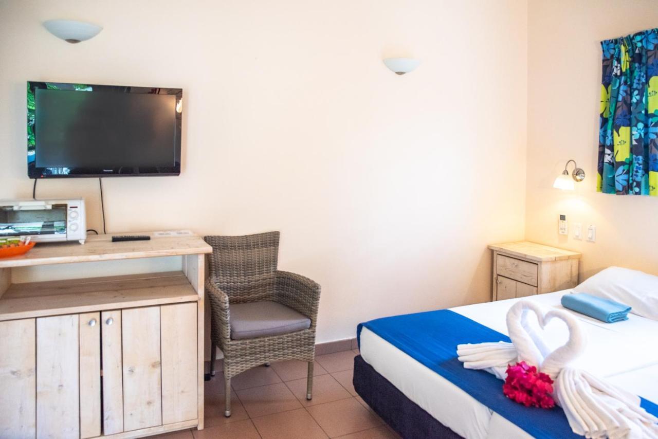 Hamlet Oasis Resort クラレンダイク エクステリア 写真